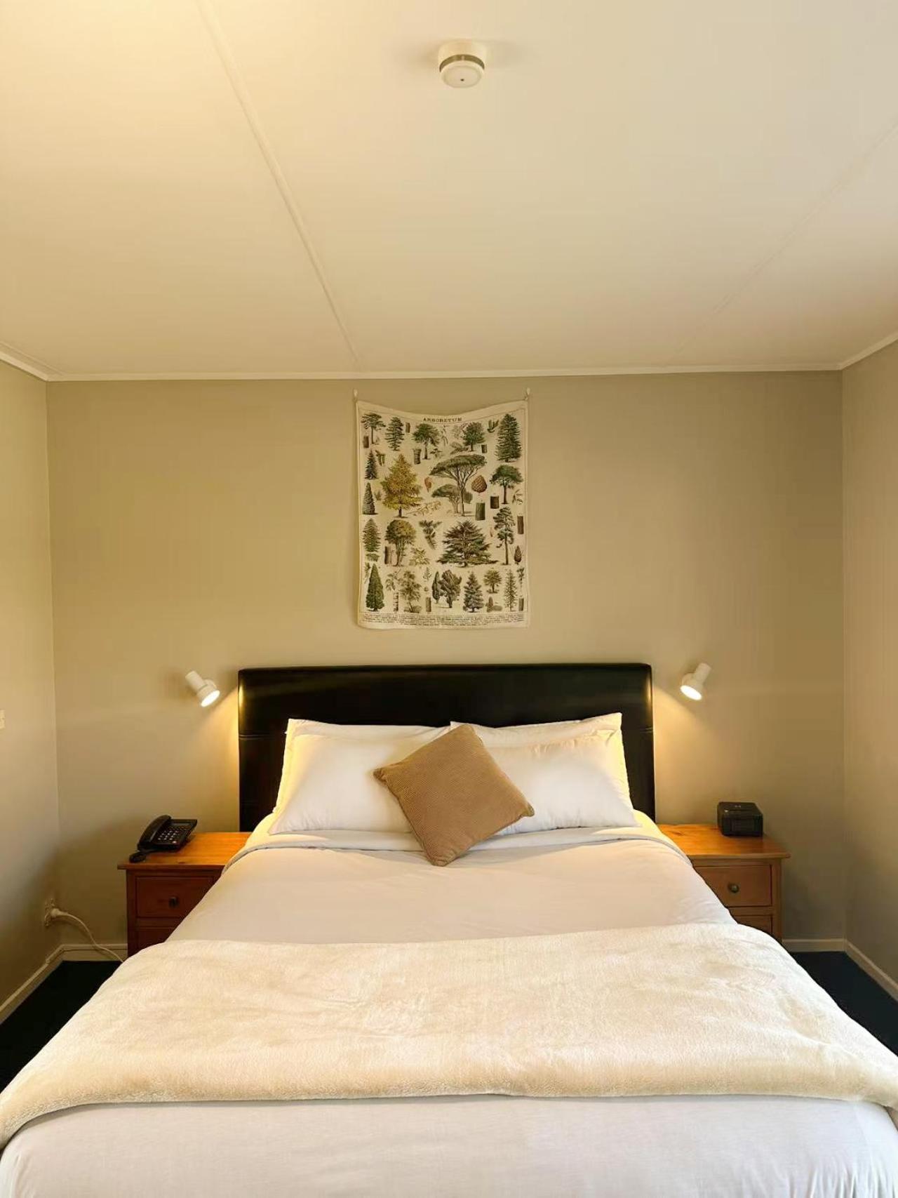 Castles Motel & Driftwood Motel Nelson Bagian luar foto