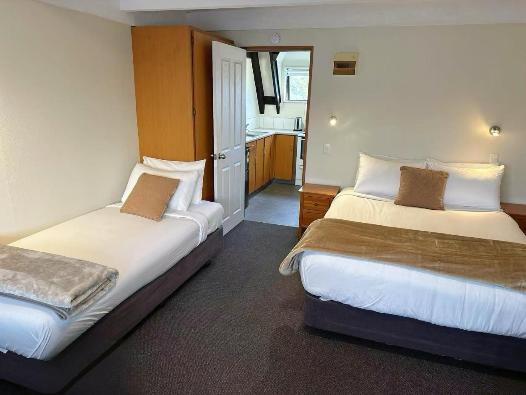 Castles Motel & Driftwood Motel Nelson Bagian luar foto