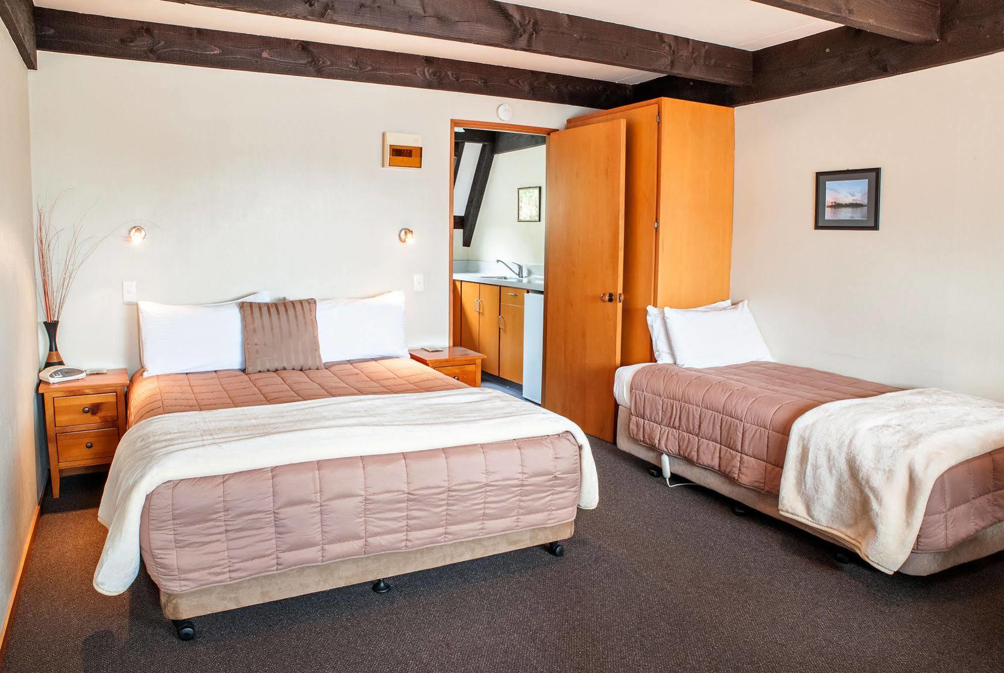 Castles Motel & Driftwood Motel Nelson Bagian luar foto