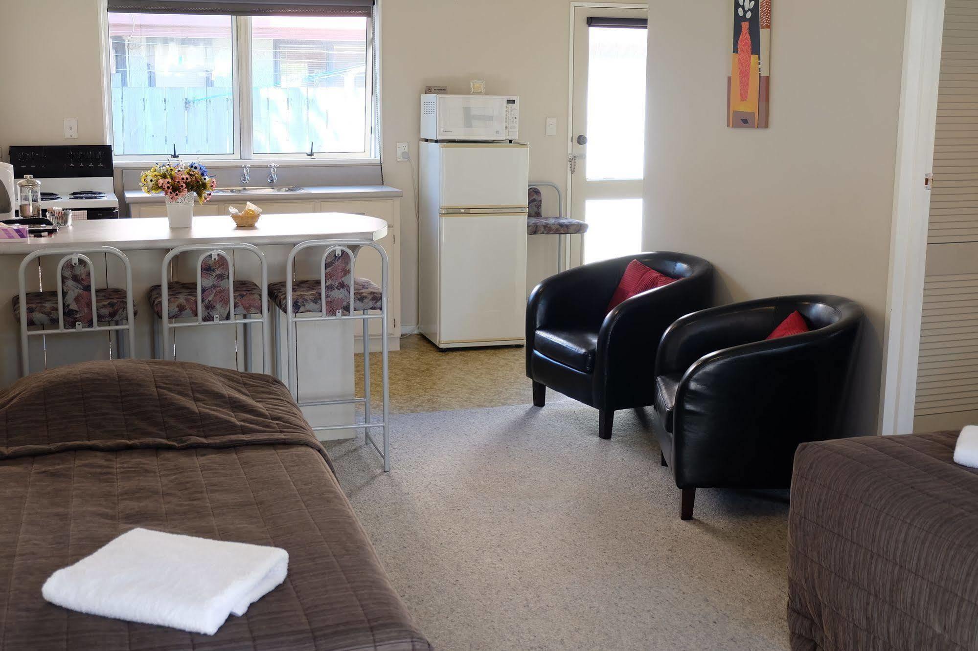 Castles Motel & Driftwood Motel Nelson Bagian luar foto
