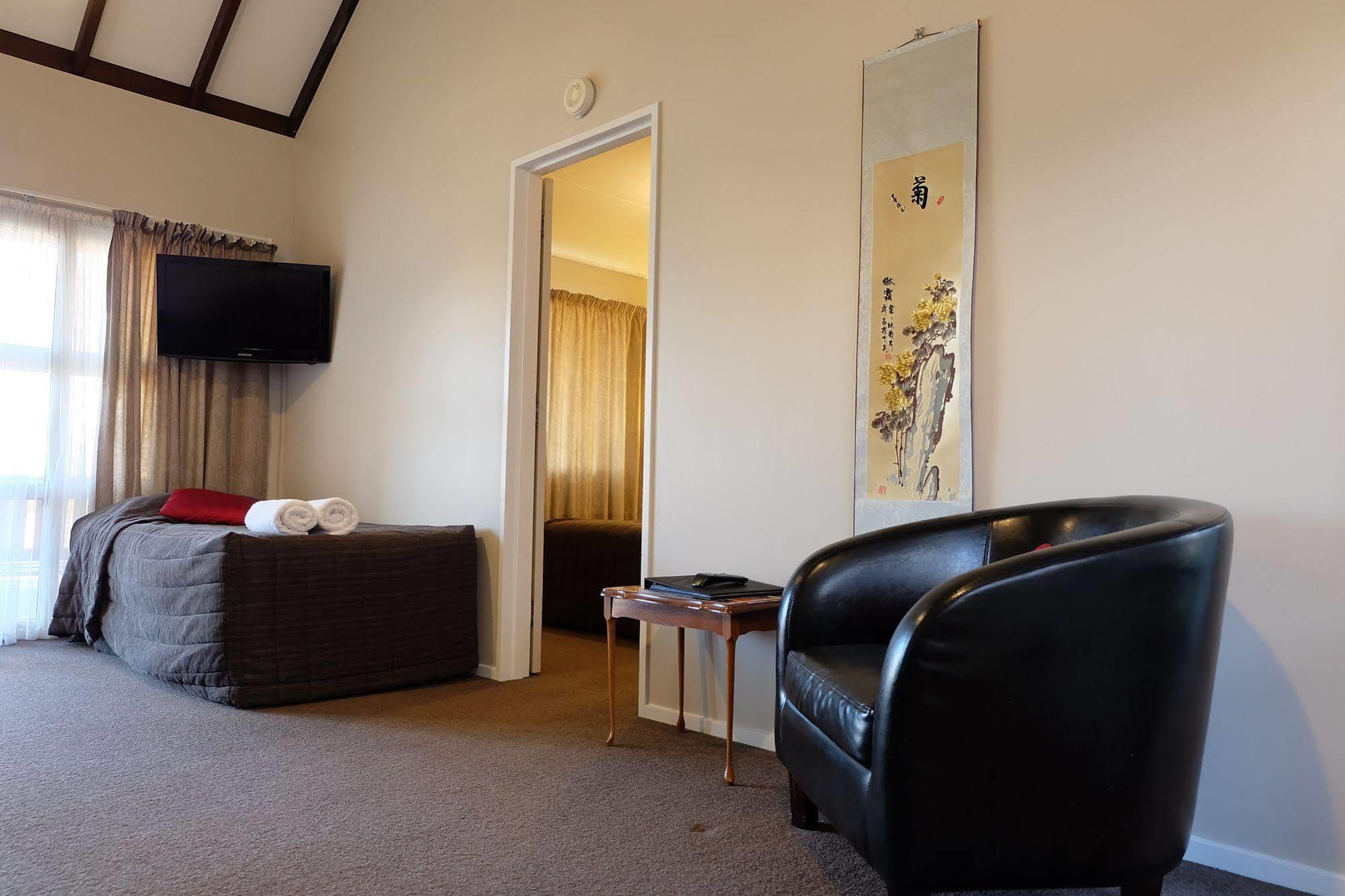 Castles Motel & Driftwood Motel Nelson Bagian luar foto