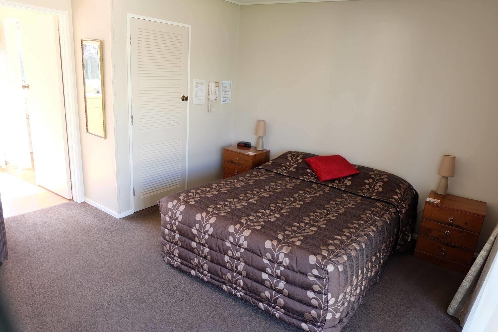 Castles Motel & Driftwood Motel Nelson Bagian luar foto