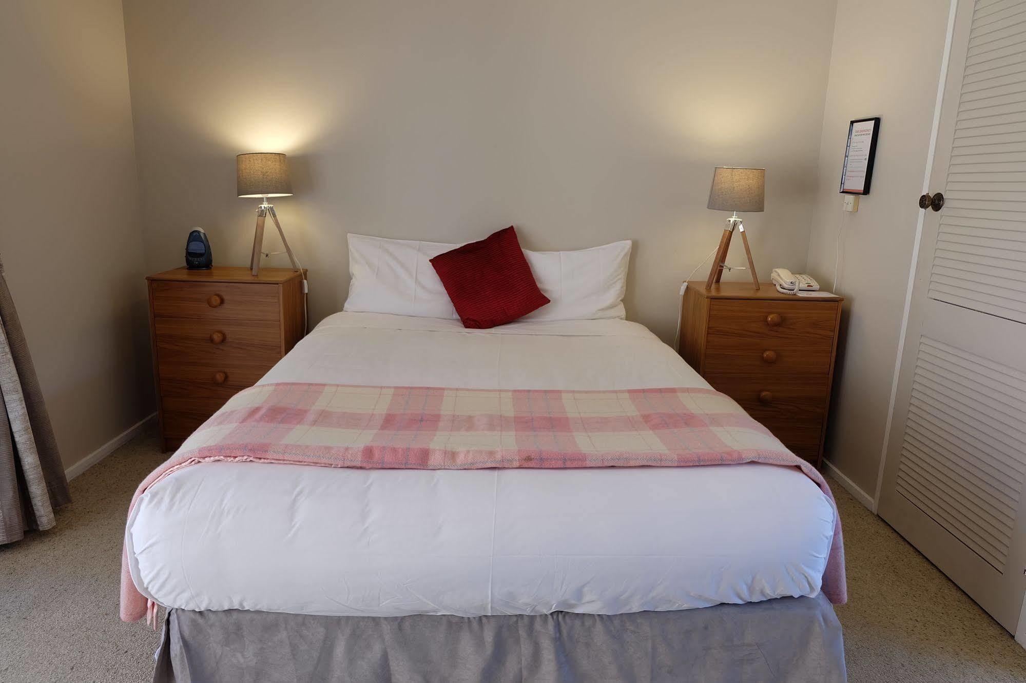 Castles Motel & Driftwood Motel Nelson Bagian luar foto